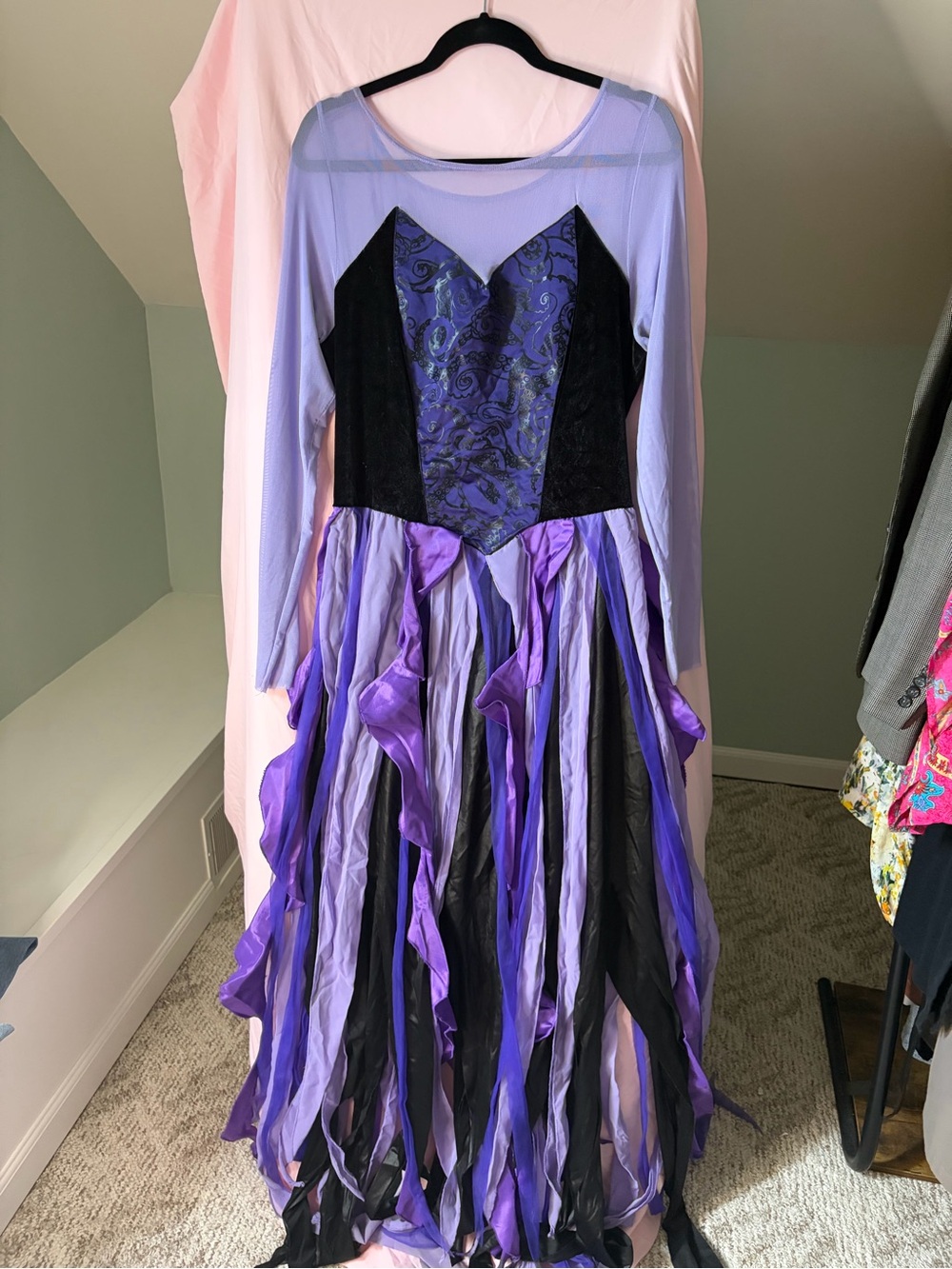 Women’s “sea witch” Ursula costume Purple and Black size XL - Picture 2 of 8